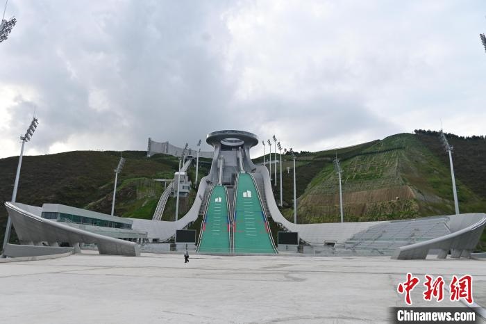 “雪如意”近景?！〉杂鸺?攝