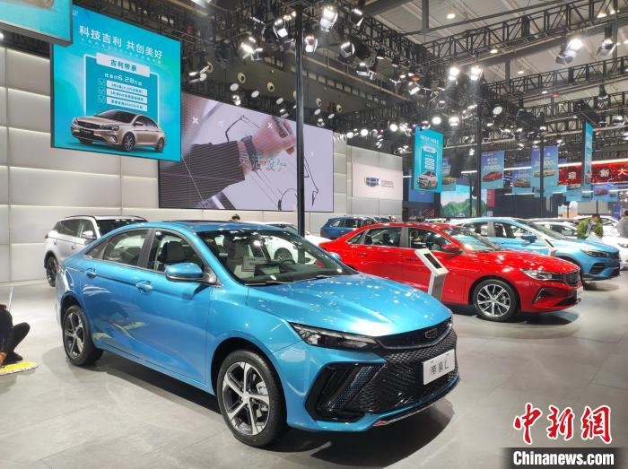 長沙國際車展上展出的汽車。　唐小晴 攝