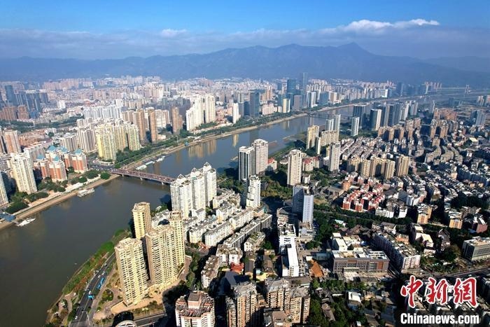 資料圖：城市高樓林立。 <a target='_blank' href='/'>中新社</a>記者 王東明 攝