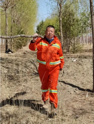 世界地球日，不忘治沙人3389.png