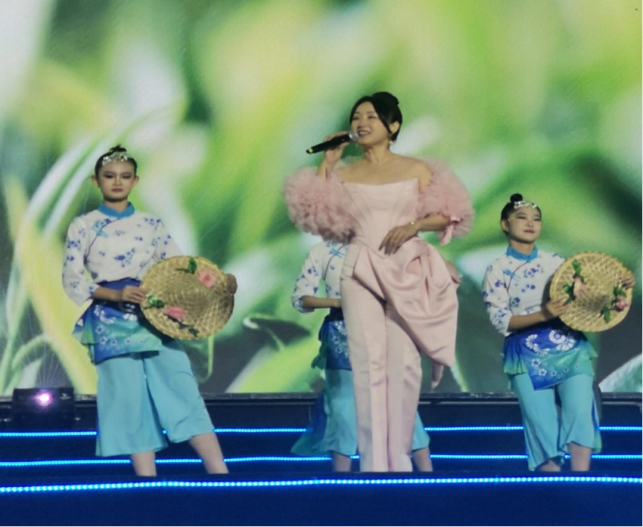 “如七而遇 相思烏?！边@場(chǎng)七夕主題音樂會(huì)甜出圈584.png