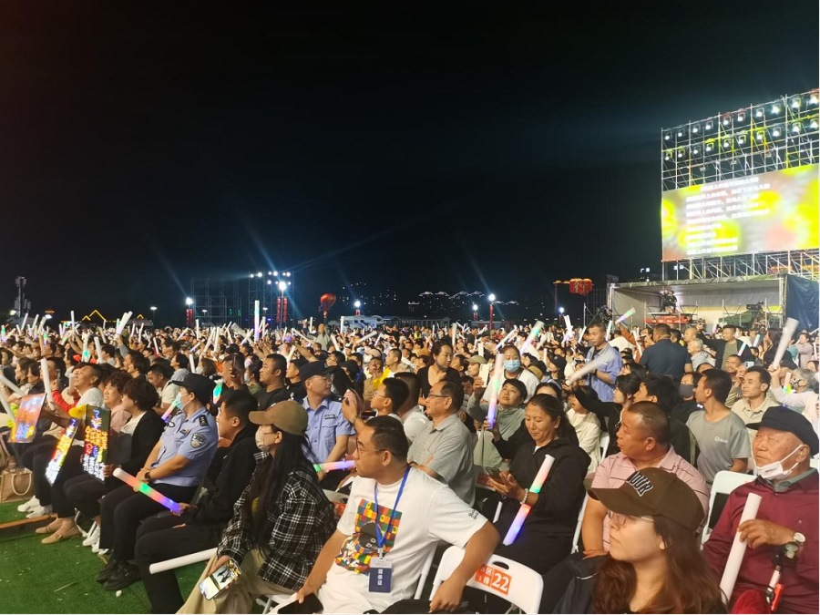 “如七而遇 相思烏?！边@場(chǎng)七夕主題音樂會(huì)甜出圈665.png