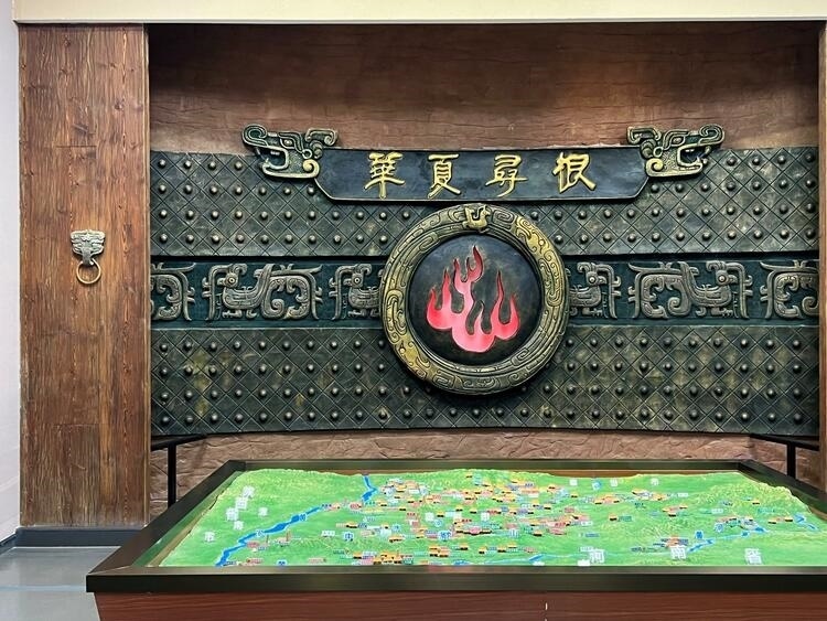 鑒往知來，跟著總書記學(xué)歷史丨走進(jìn)一座博物館，尋根五千年中華文明