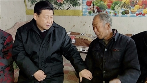 △2012年12月30日，習(xí)近平總書(shū)記來(lái)到河北省阜平縣龍泉關(guān)鎮(zhèn)顧家臺(tái)村看望困難群眾。