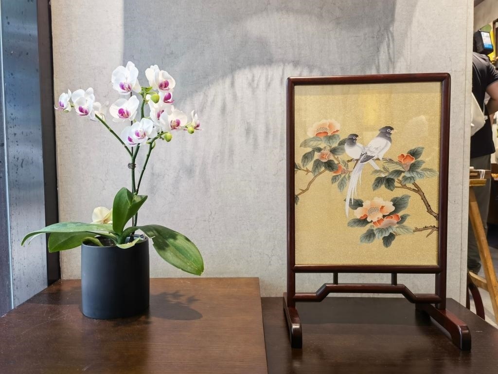 平江路上蘇繡工作室一角。新華社記者 楊依軍 攝