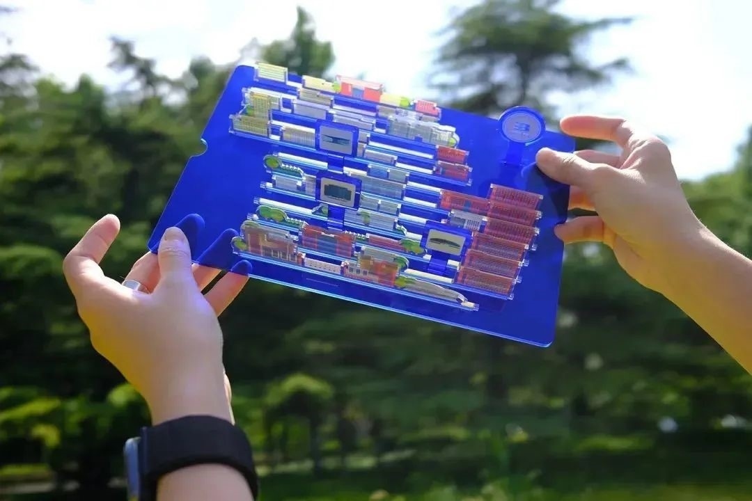 北京工業(yè)大學(xué)新版錄取通知書。校方供圖