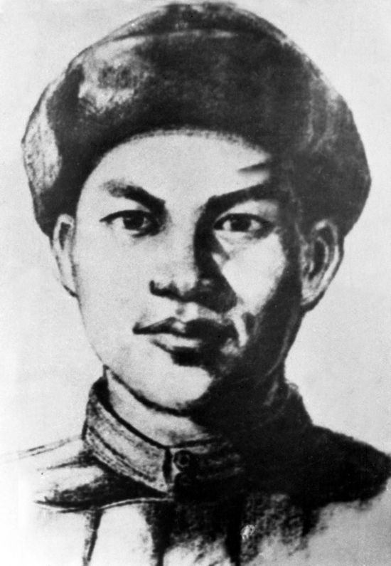  這是邱少云像。新華社發(fā)（資料照片）