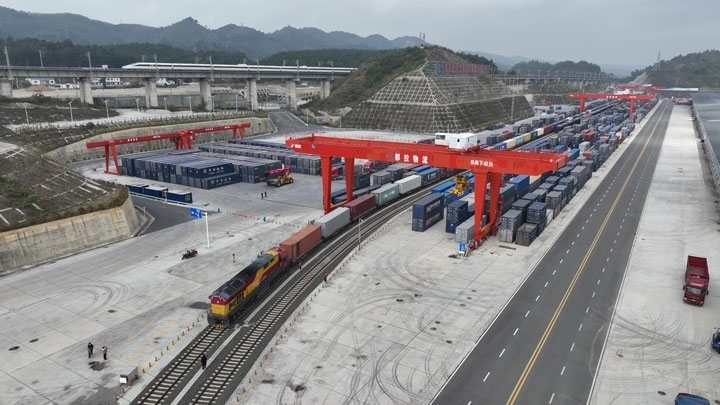 繁忙的貴陽國際陸港。貴陽綜保區(qū)供圖