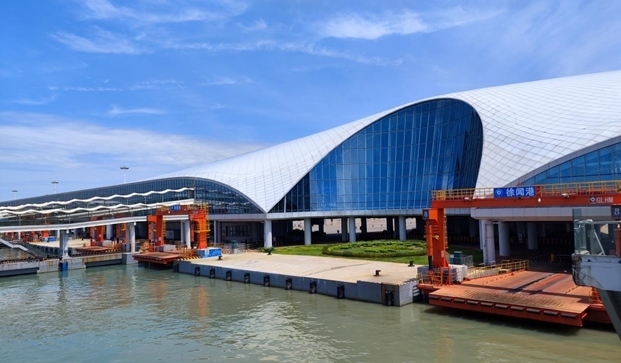 徐聞港樞紐大樓。人民網(wǎng) 樸馨語攝