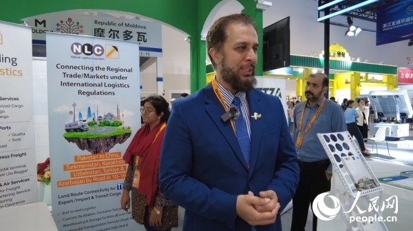 9月2日，巴基斯坦駐華使館商務(wù)參贊古拉姆·卡迪爾接受人民網(wǎng)記者采訪。人民網(wǎng)記者 趙雯博攝