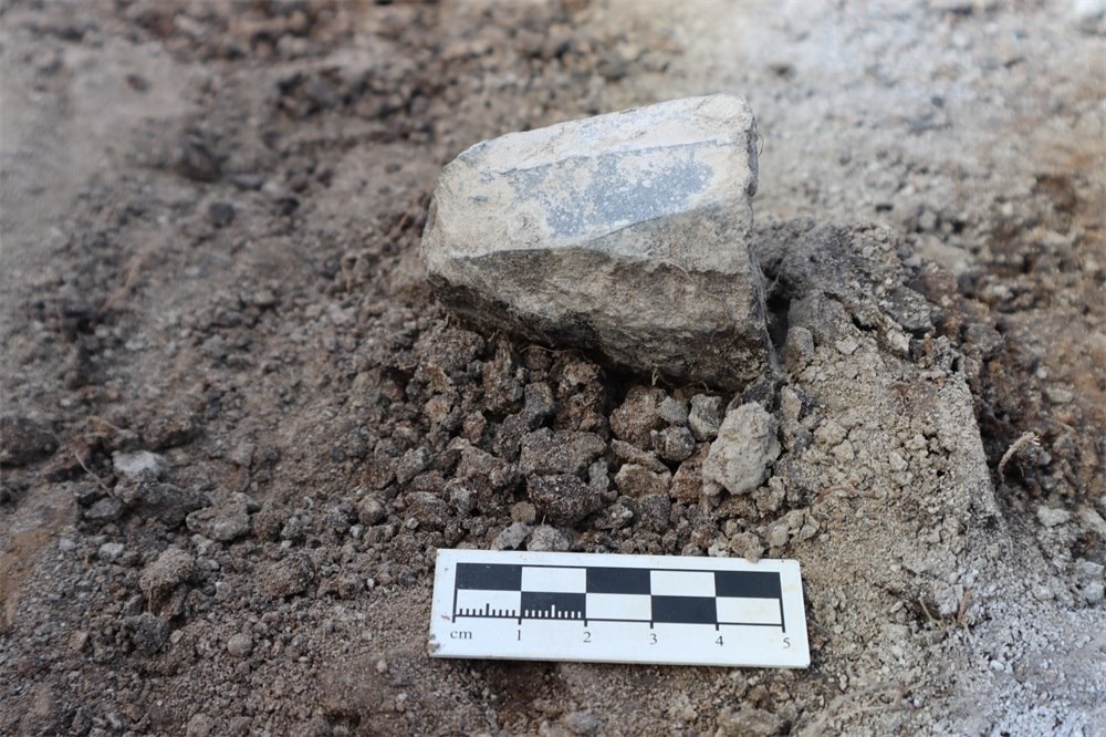 石葉石核出土場(chǎng)景。國(guó)家文物局供圖