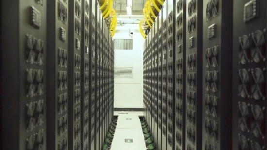 貴安超算中心內的機房。人民網 陽茜攝