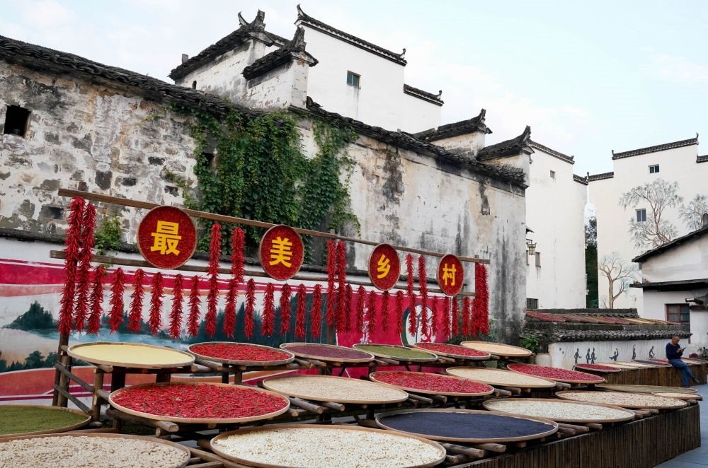 婺源縣王村石門自然村一角（2023年10月11日攝）。