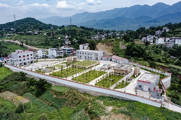 建成后的西沱鎮(zhèn)水廠。受訪者供圖