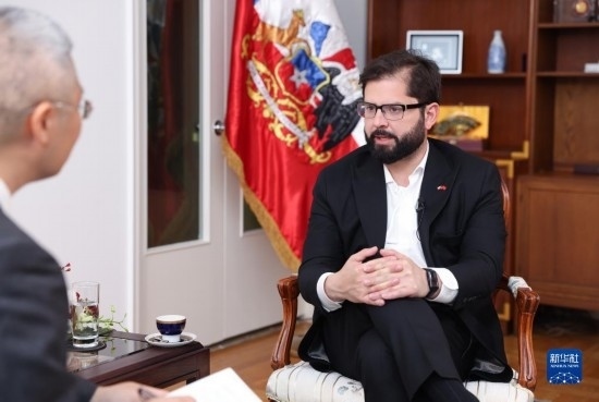 10月17日，智利總統(tǒng)博里奇在北京接受新華社記者專訪。新華社記者 呂帥 攝