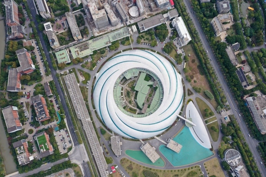 位于上海張江科學(xué)城的國家大科學(xué)裝置上海光源（2020年10月26日攝，無人機(jī)照片）。