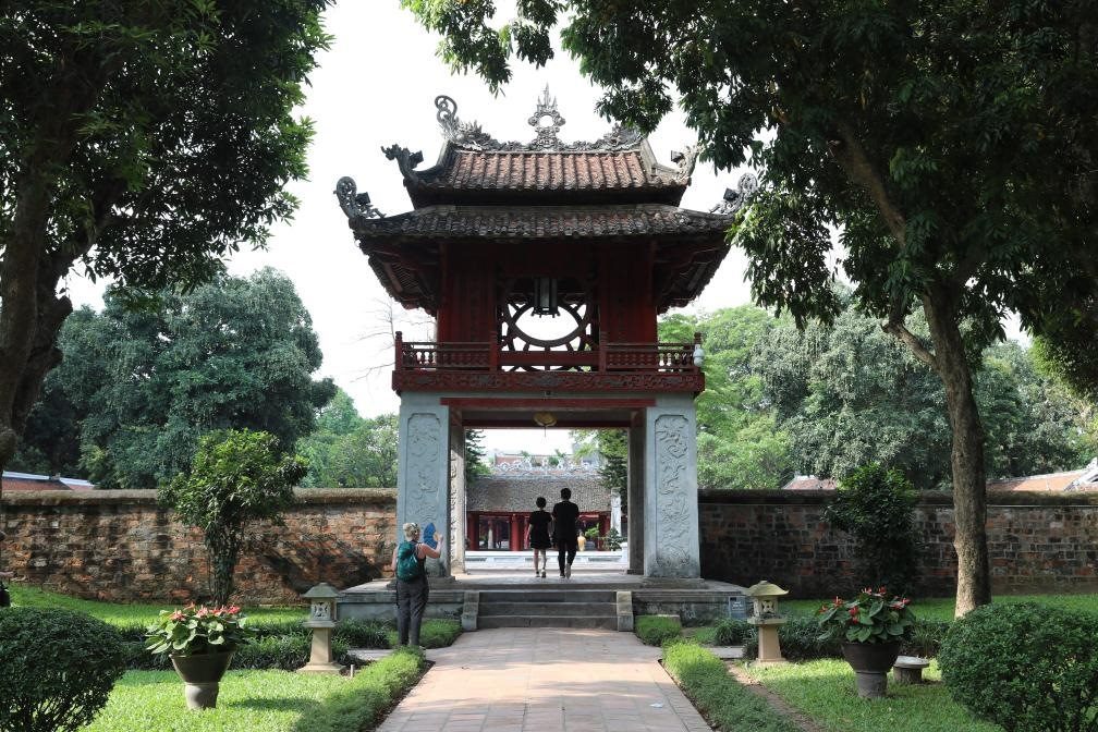 這是越南首都河內(nèi)文廟內(nèi)的奎文閣。