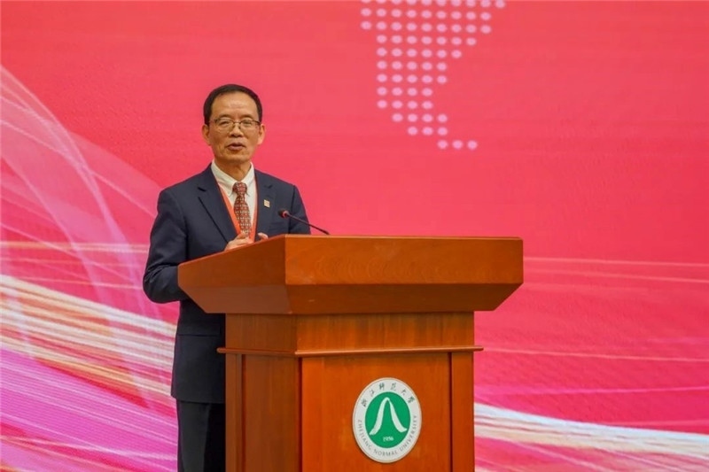 國務(wù)院學(xué)位委員會區(qū)域國別學(xué)學(xué)科評議組秘書長、浙江師范大學(xué)非洲研究院（非洲區(qū)域國別學(xué)院）院長劉鴻武致辭。主辦方供圖