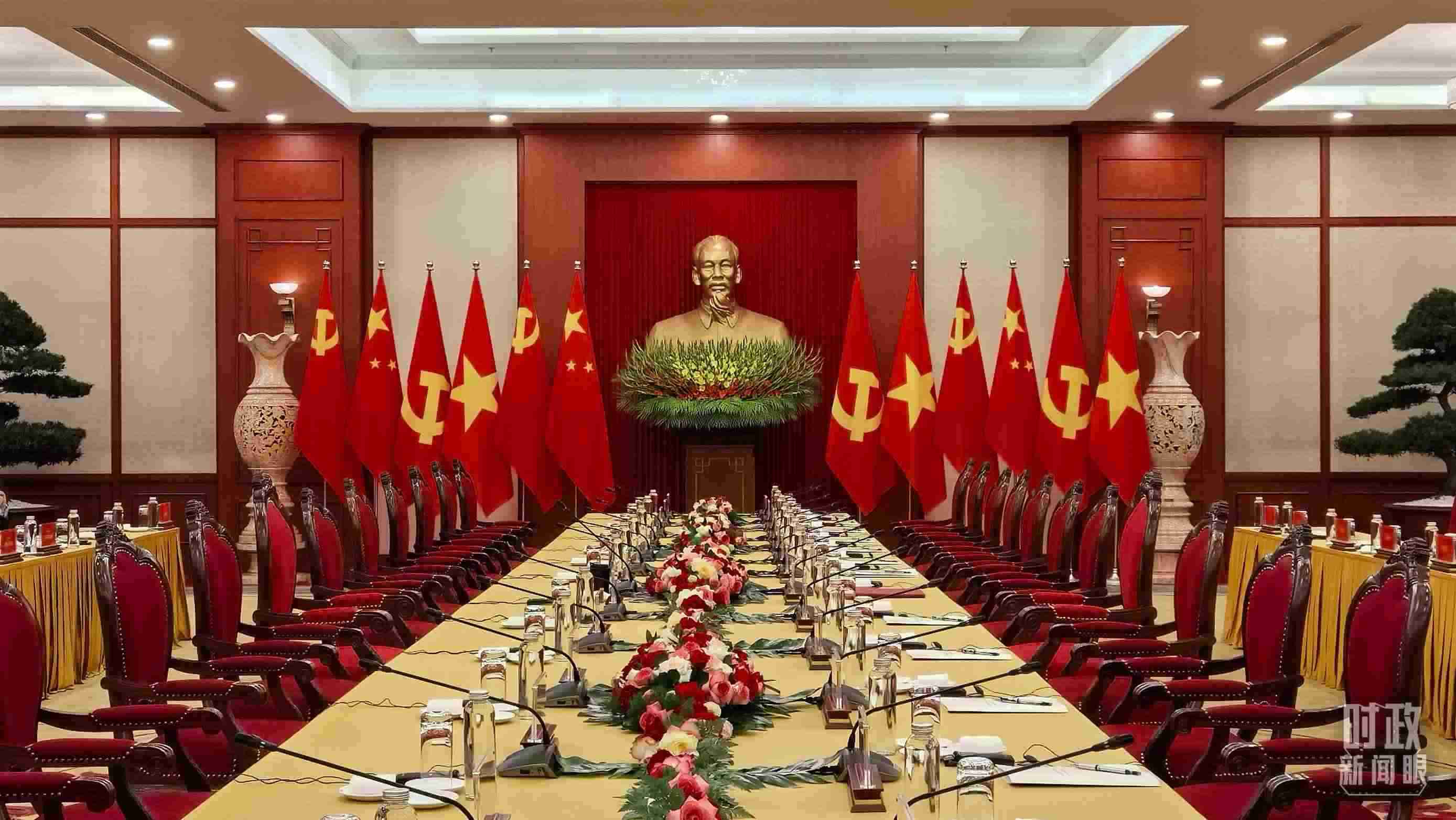 △當(dāng)?shù)貢r(shí)間12月12日下午，習(xí)近平在這里與阮富仲舉行會談，這是會談開始前的場景。（總臺央視記者邢彬拍攝）