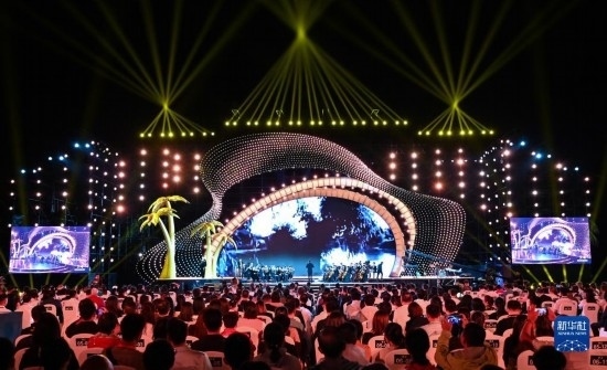 12月16日拍攝的第五屆海南島國際電影節(jié)開幕式現(xiàn)場。