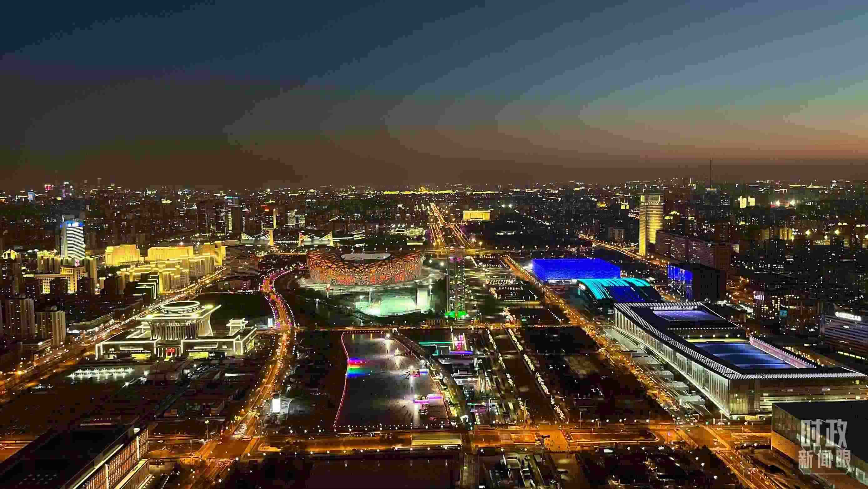 △2023年12月31日，從北京奧林匹克塔俯拍北京城區(qū)。（總臺(tái)央視記者金雨秋拍攝）