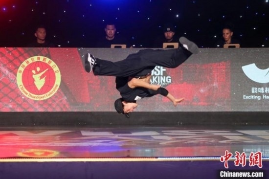 今年7月，首屆亞洲霹靂舞錦標(biāo)賽在拱墅運(yùn)河體育公園體育館舉行。郭天奇 攝
