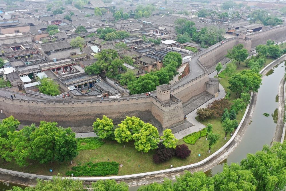 平遙古城一角（2023年5月30日攝，無人機照片）。新華社記者 詹彥 攝