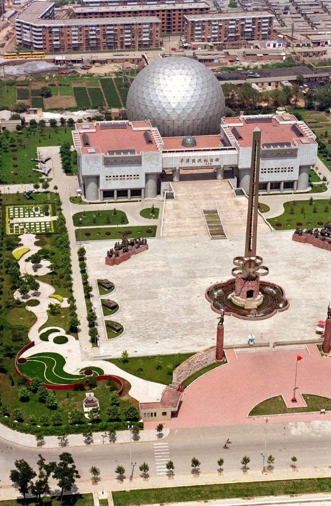 這是1999年從空中拍攝的平津戰(zhàn)役紀(jì)念館。