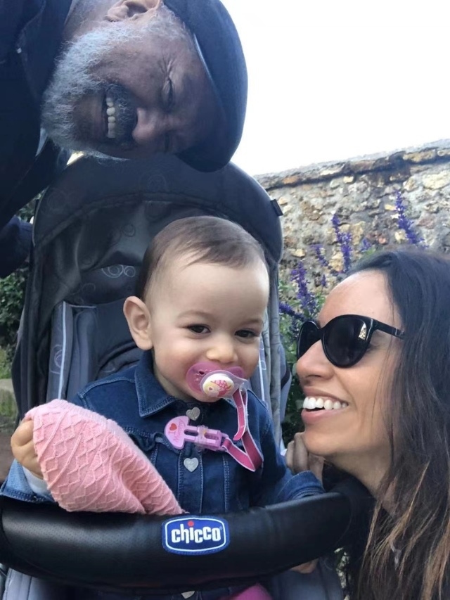 丹尼爾和家人在北京。圖片由受訪者提供