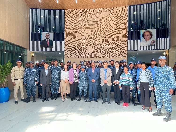 圖為埃塞俄比亞聯(lián)邦警察中文培訓班開班儀式現(xiàn)場。亞的斯亞貝巴大學孔子學院供圖