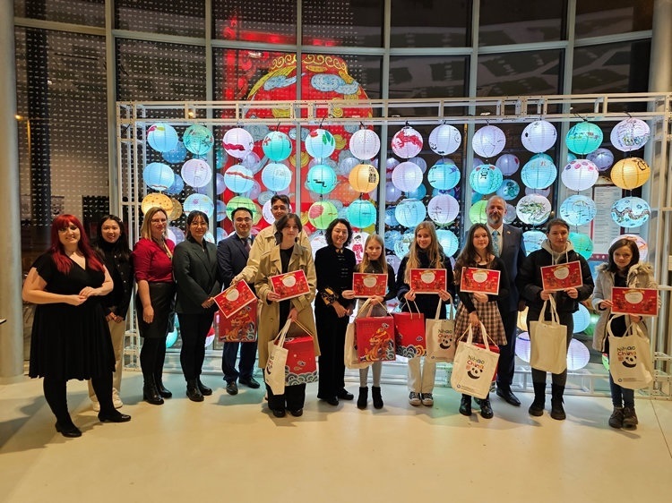 獲獎學生合影。翟朝暉攝