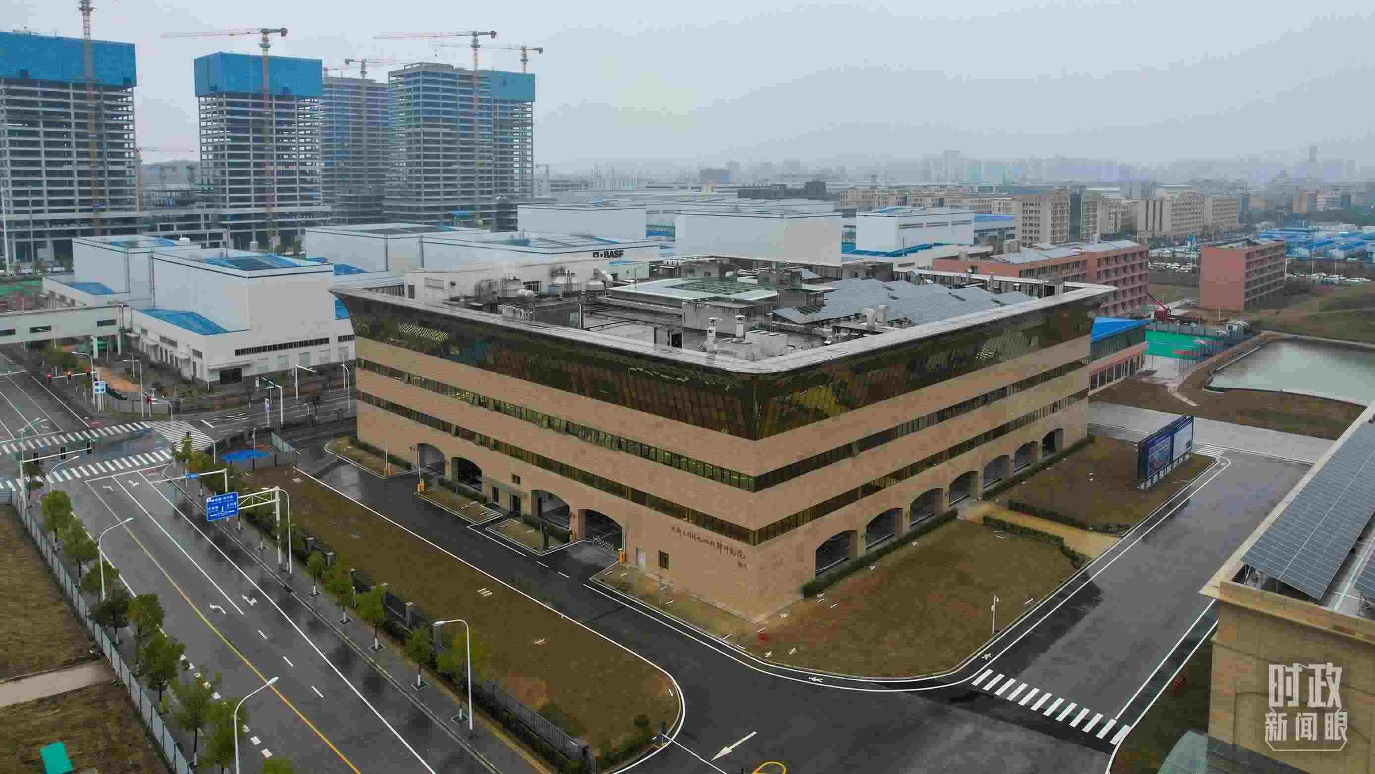 △巴斯夫杉杉電池材料研究院。（總臺央視記者范凱拍攝）