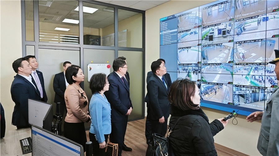 3月24日，中蒙官員考察項目。駐蒙古使館供圖