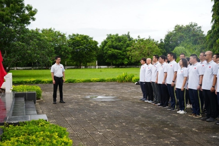 醫(yī)療隊隊長致詞。中國援桑醫(yī)療隊供圖