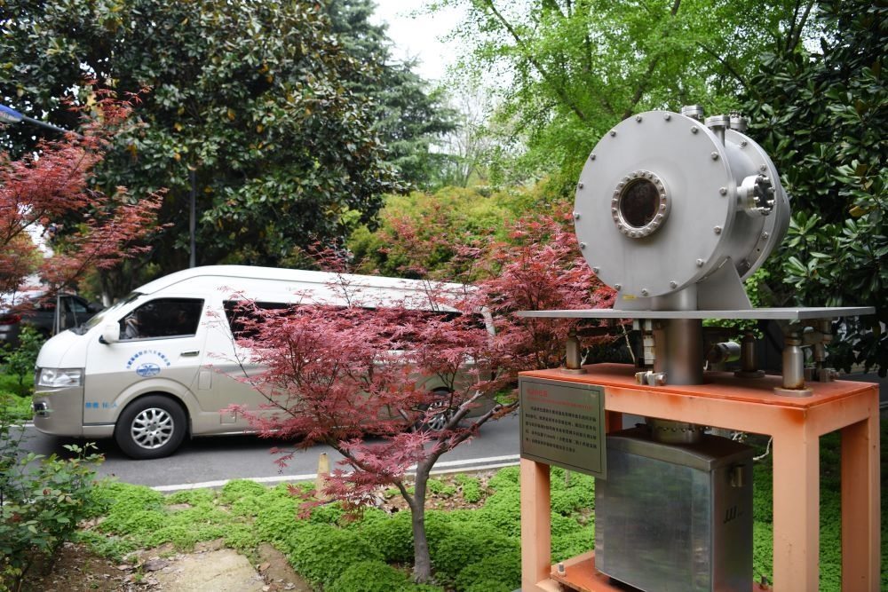 2024年4月6日，在位于安徽合肥的中國科學技術大學，自主研制的原位實驗裝置準備運往上海光源開展實驗。