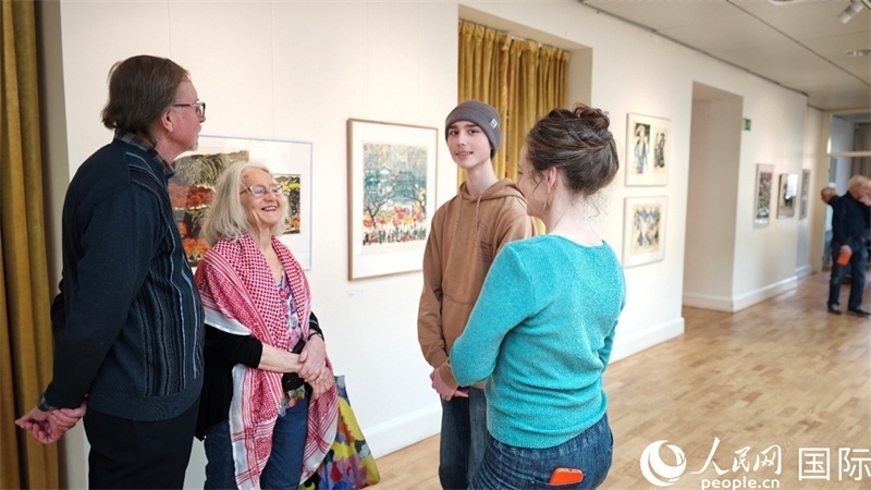 參加講座活動(dòng)的瑞典聽眾。人民網(wǎng)記者殷淼攝