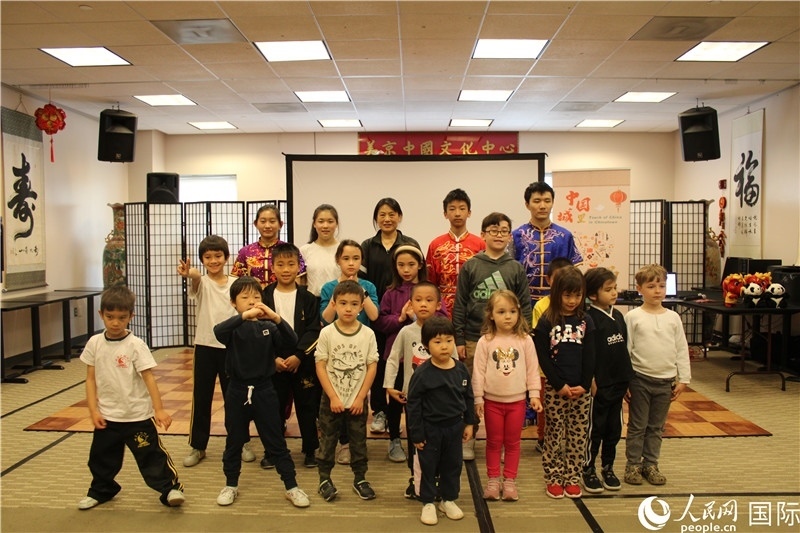 2、此次活動是在美京中國文化中心舉辦的“中國城里品中國”系列文化活動之一。 伊莎貝爾·羅德里格斯攝