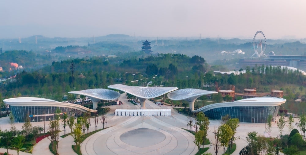 這是成都世園會主會場入口（無人機照片，2024年4月14日攝）。新華社記者 江宏景 攝