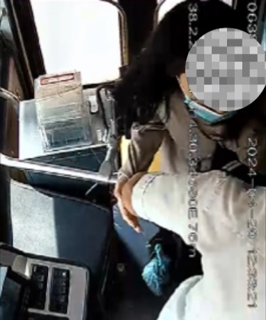 公交車(chē)上他一聲大吼！魏杰，好樣的！