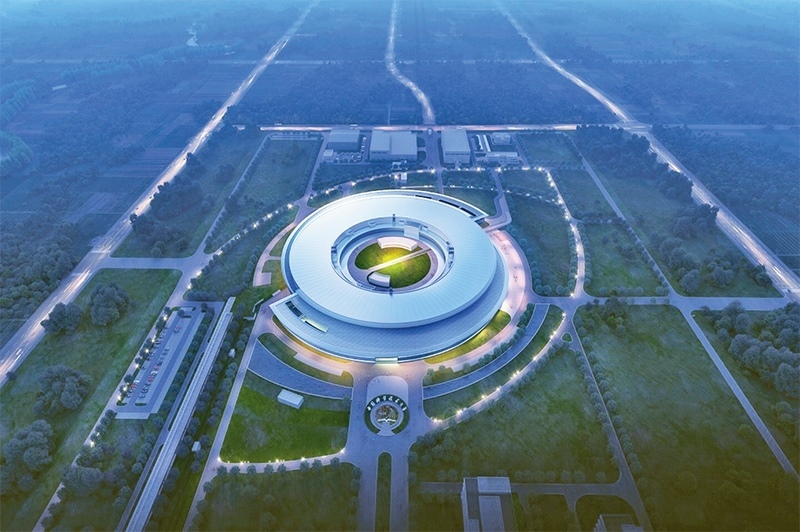 近年來，長三角各省市牢牢把握高質(zhì)量發(fā)展這個首要任務(wù)，因地制宜培育和發(fā)展新質(zhì)生產(chǎn)力，朝著世界級城市群目標(biāo)邁進。圖為第四代大科學(xué)裝置“合肥先進光源”的效果圖（資料圖片）。 新華社發(fā)（中國科學(xué)技術(shù)大學(xué)國家同步輻射實驗室供圖）