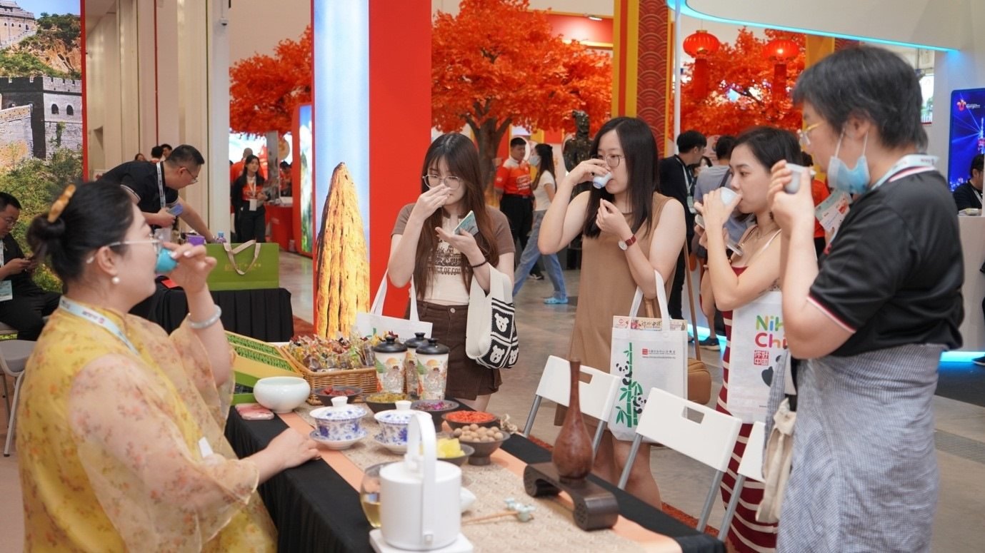 寧夏非遺八寶茶互動展示。 吉隆坡中國文化中心供圖