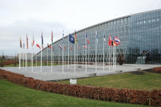  這是2月15日在比利時(shí)布魯塞爾拍攝的北約總部一角。為期一天的北約成員國(guó)國(guó)防部長(zhǎng)會(huì)議15日在比利時(shí)首都布魯塞爾結(jié)束。會(huì)議就加強(qiáng)北約的威懾和防御以及對(duì)烏克蘭的支持等問(wèn)題展開討論。新華社記者趙丁喆攝