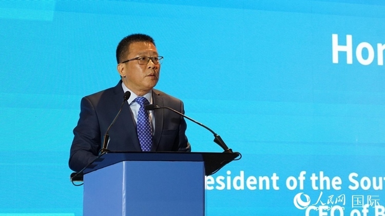 張朝陽會(huì)長致辭。人民網(wǎng) 劉暢攝