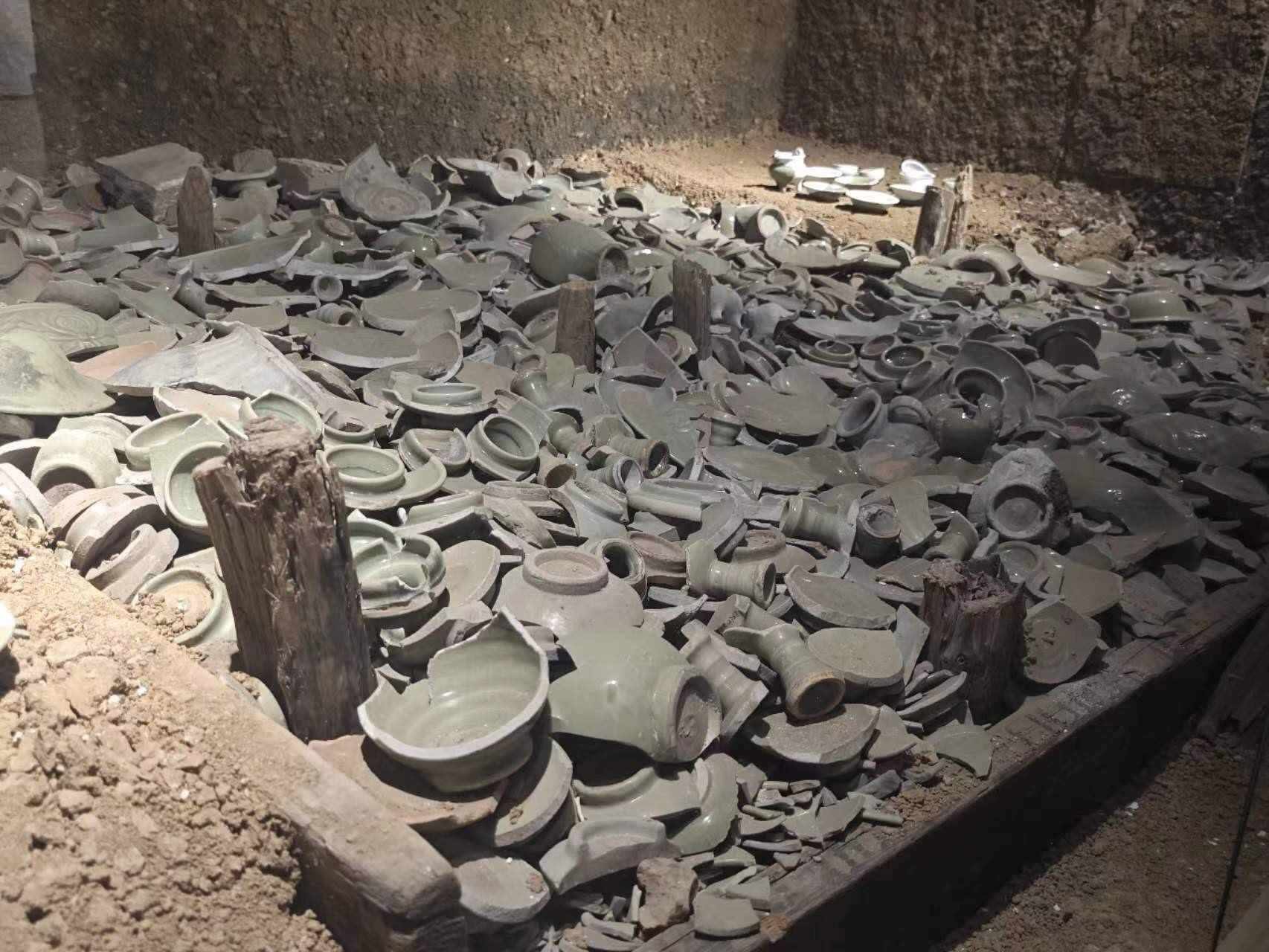 經(jīng)過(guò)“質(zhì)檢”的瓷器碎片。人民網(wǎng)記者 黃鈺攝