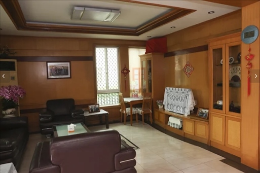 圖為魏來法家的客廳。