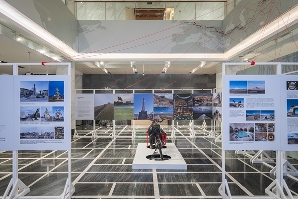 “東游記”展覽。校方供圖