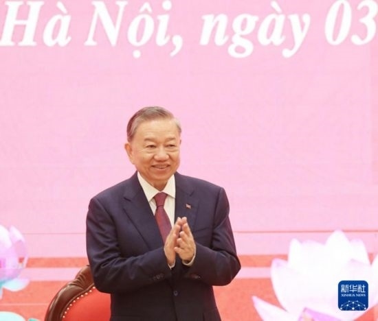 8月3日，在越南河內，蘇林出席新聞發(fā)布會。新華社/越通社