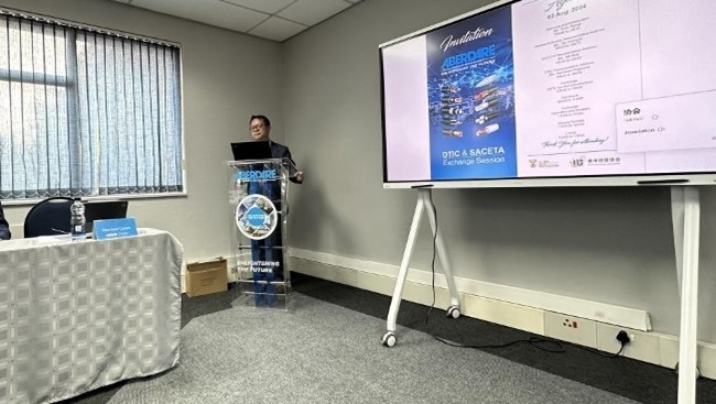 中國駐南非大使館參贊邱忠義致辭。南中經(jīng)貿(mào)協(xié)會供圖