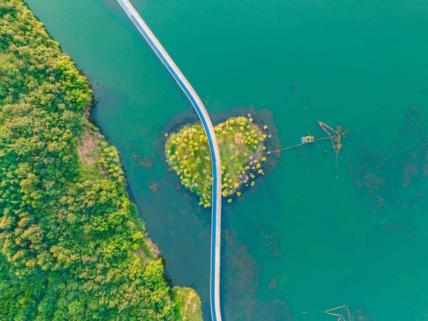 興隆湖棧道。四川天府新區(qū)融媒體中心供圖 攝影：馬驥）