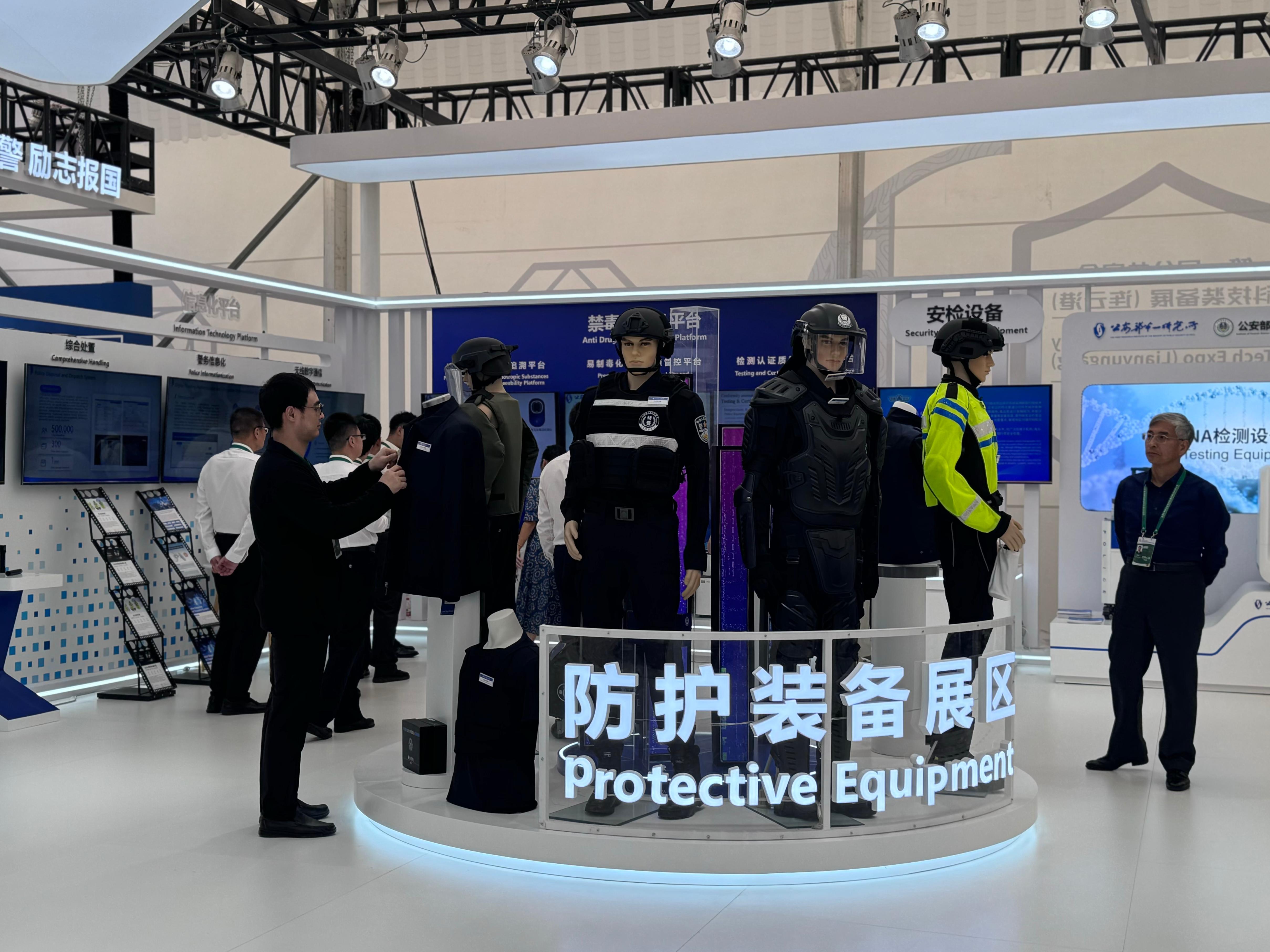 公共安全科技裝備展（連云港）現(xiàn)場(chǎng)。人民網(wǎng)記者 郝萍攝